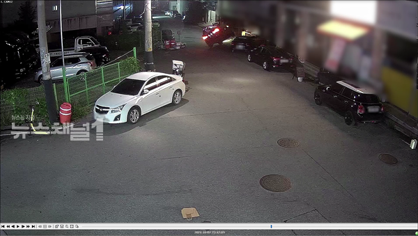▲방범용 CCTV 영상 캡쳐 - BMW 충격(사고 직후). 사진=충남경찰청